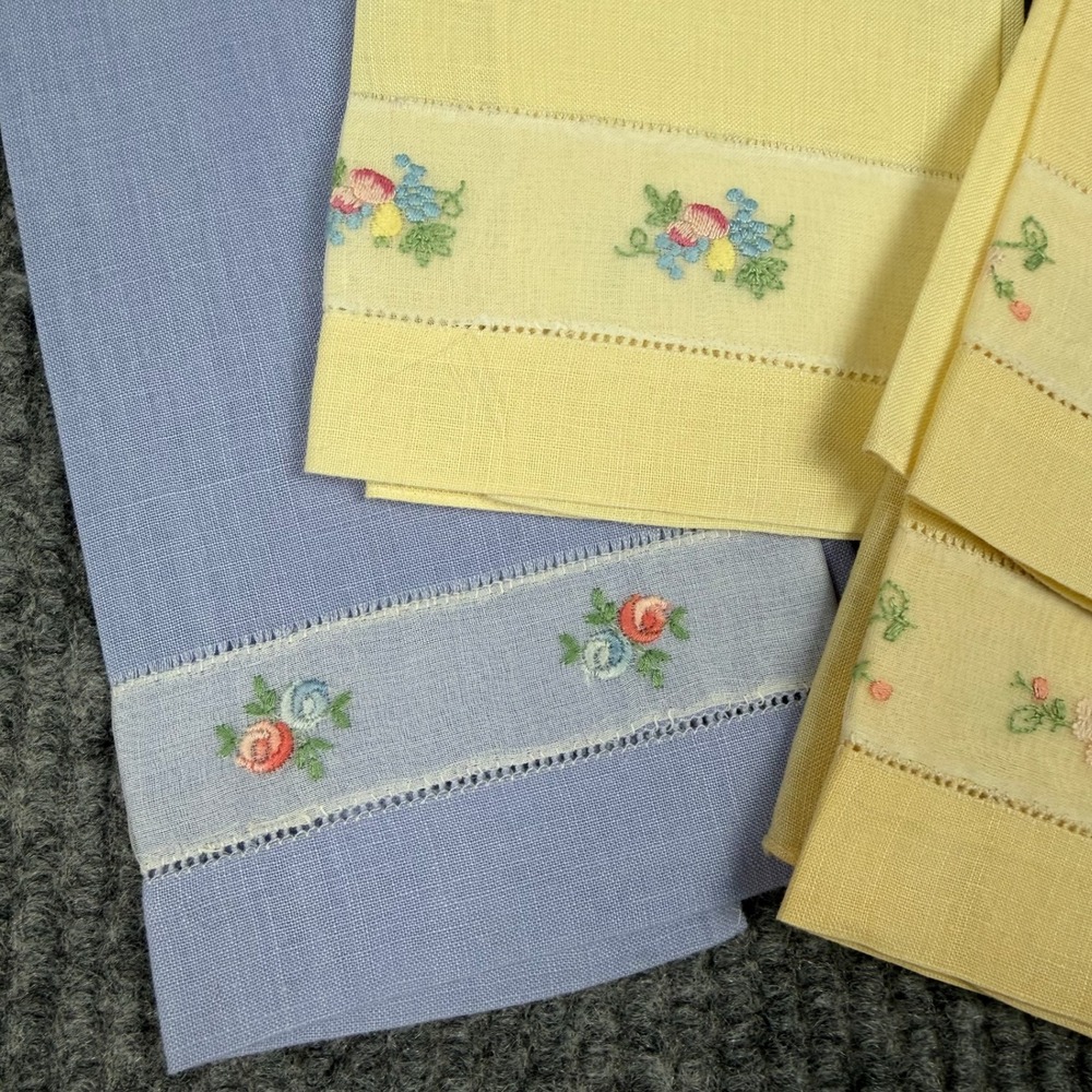 Vtg 40s 50s Linen Fingertip Guest Towels SET 4 Embroidered Floral Hemstitch